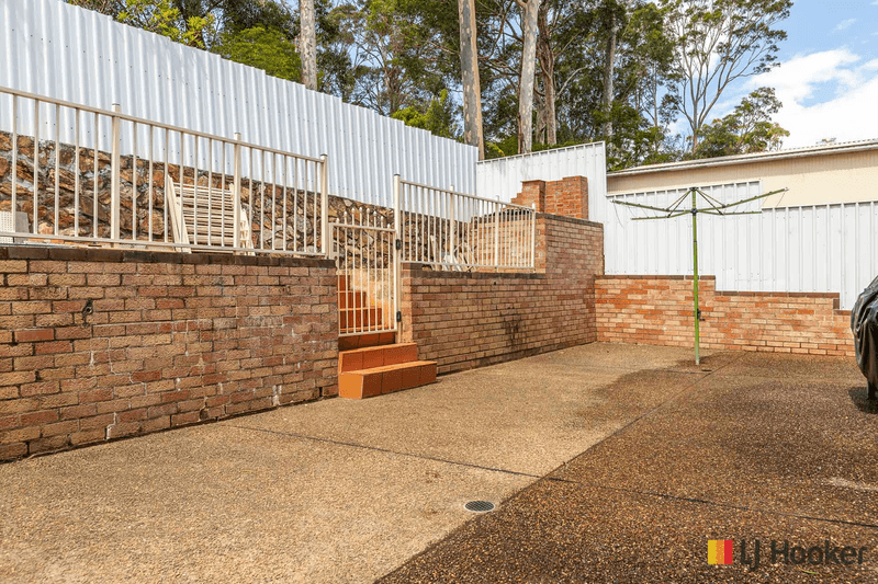 23 Pleasurelea Drive, SUNSHINE BAY, NSW 2536