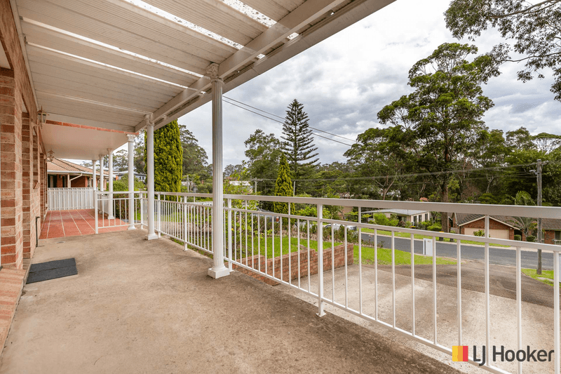 23 Pleasurelea Drive, SUNSHINE BAY, NSW 2536