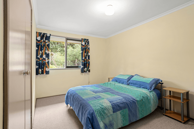 39 Coleraine Drive, ROMSEY, VIC 3434