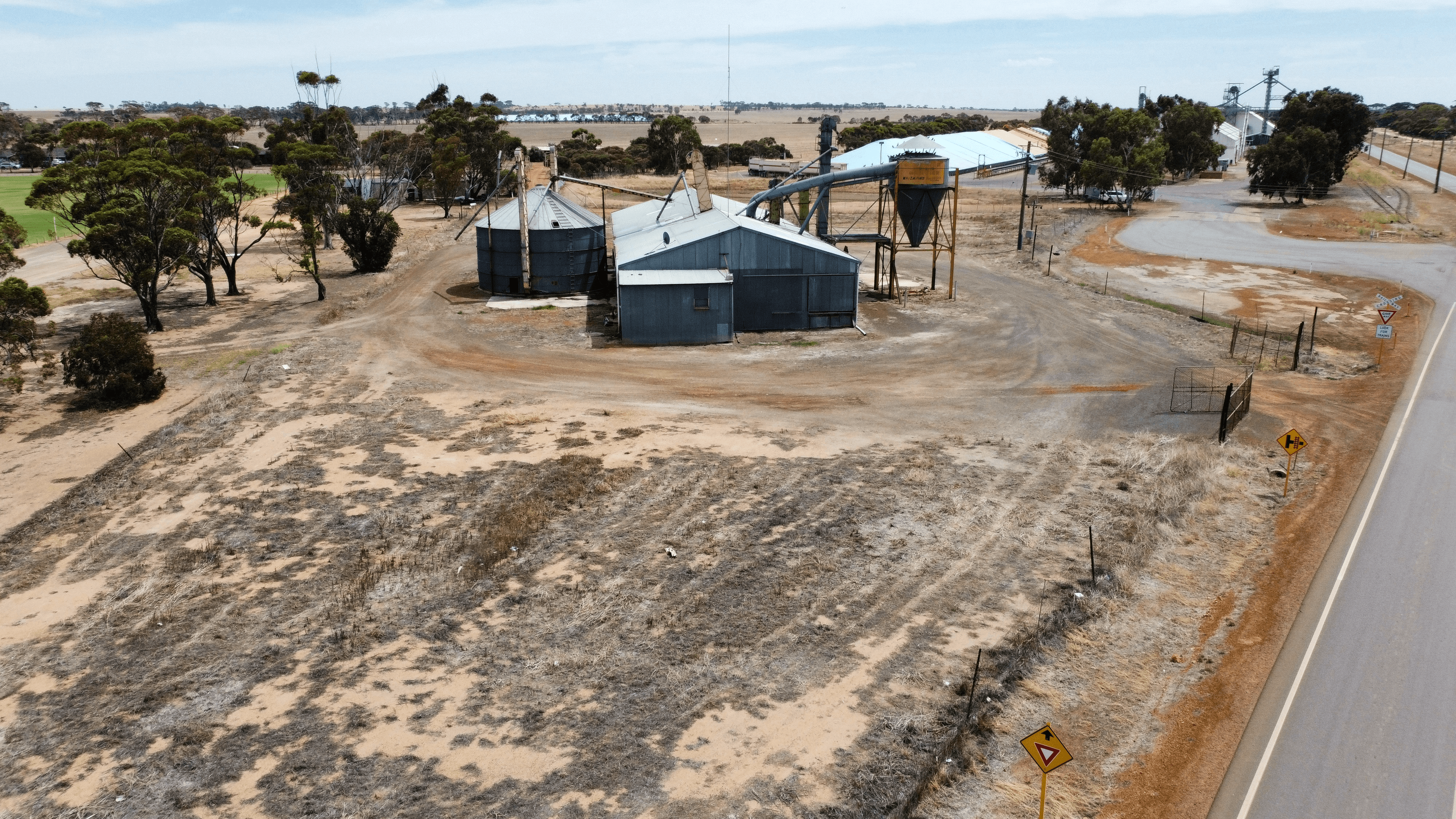 105 Latham Road, NAREMBEEN, WA 6369
