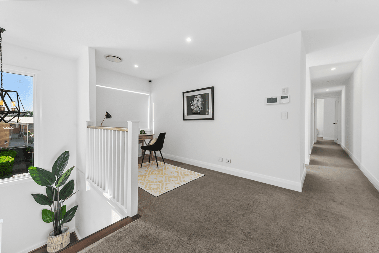 1/31 Errol Avenue, PARADISE POINT, QLD 4216