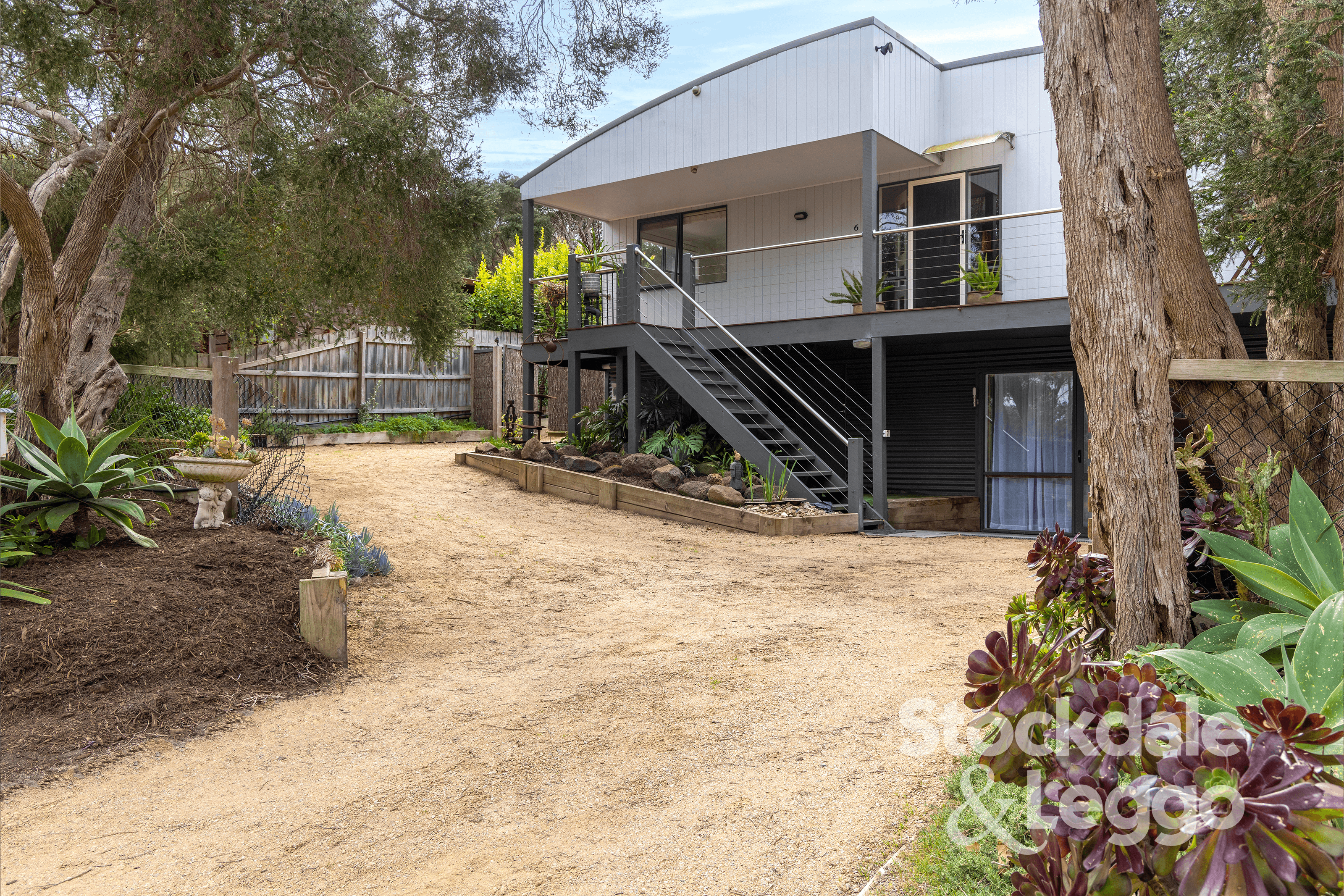 6 Mannana Street, Rye, VIC 3941