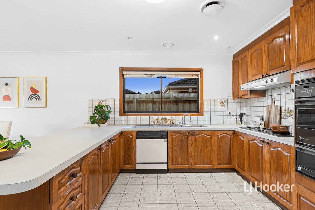 10 Hoddle Way, ALTONA MEADOWS, VIC 3028