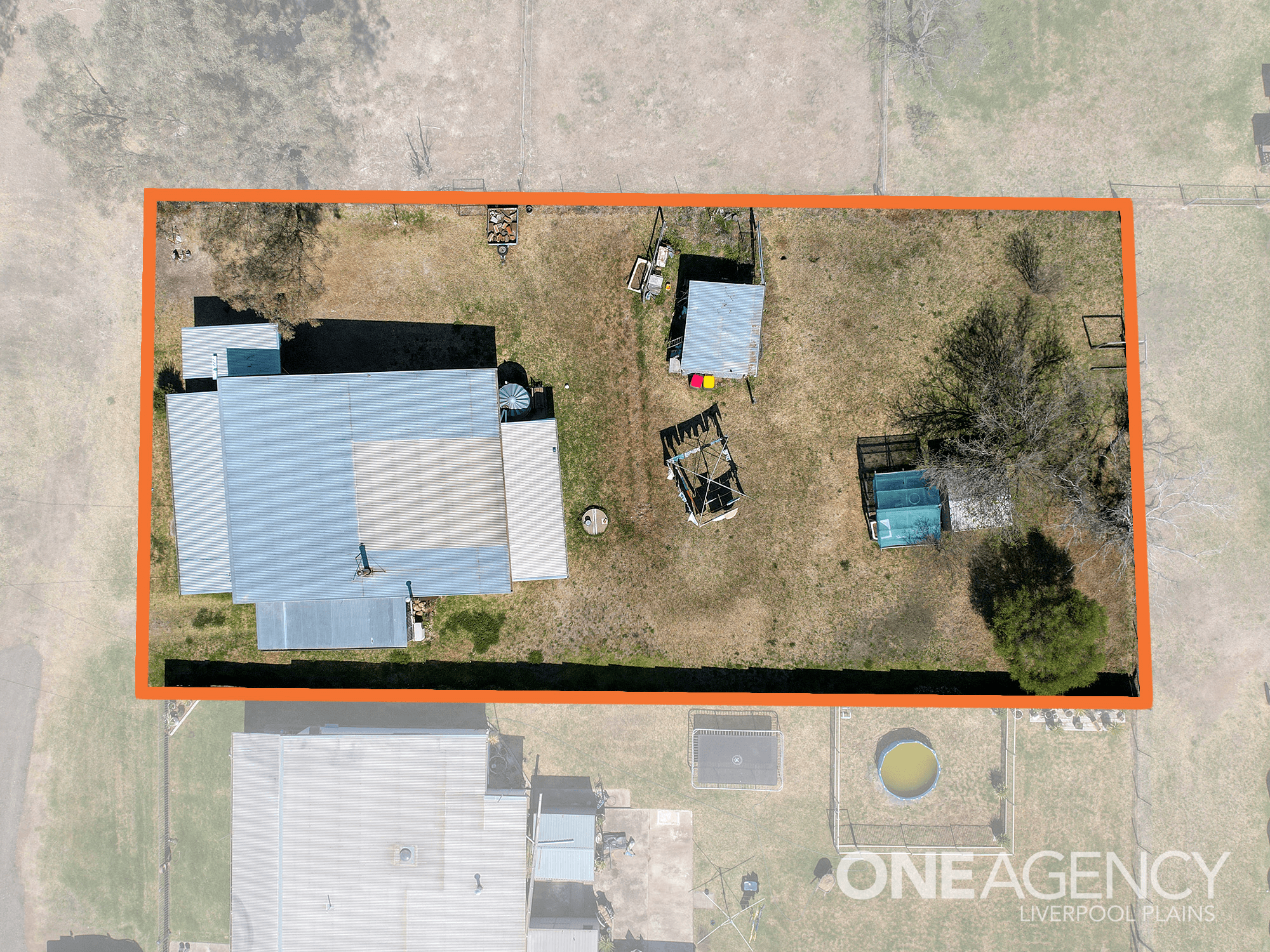 8 Johnson Street, CAROONA, NSW 2343