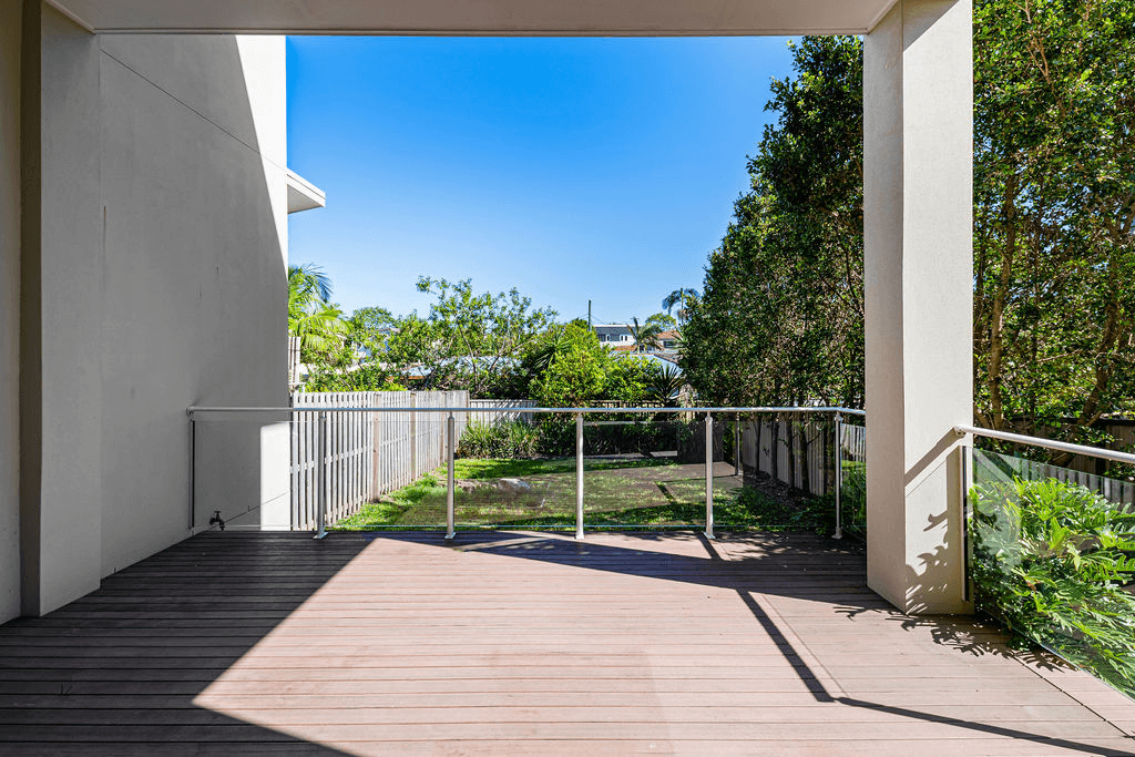 2/24 Billington Street, LABRADOR, QLD 4215