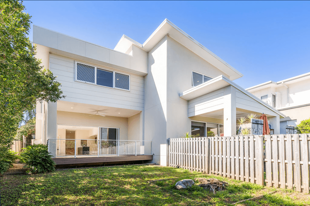 2/24 Billington Street, LABRADOR, QLD 4215