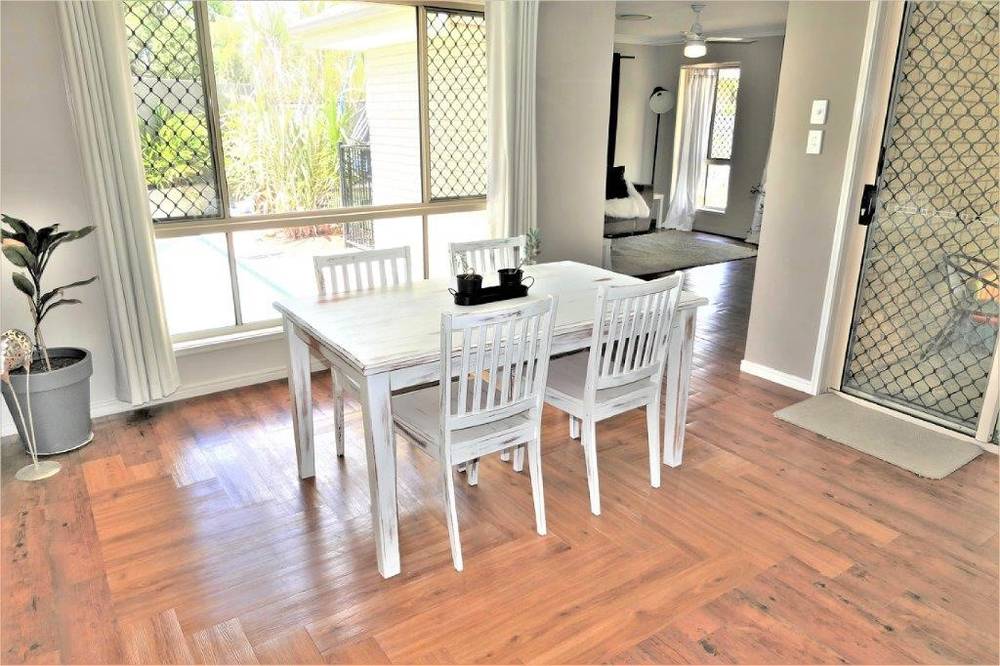 16 Brightwood Place, FERNVALE, QLD 4306