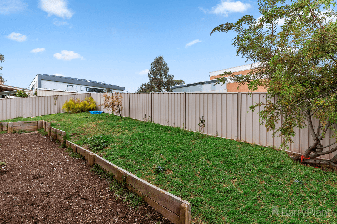 23 Erniold Road, Strathdale, VIC 3550