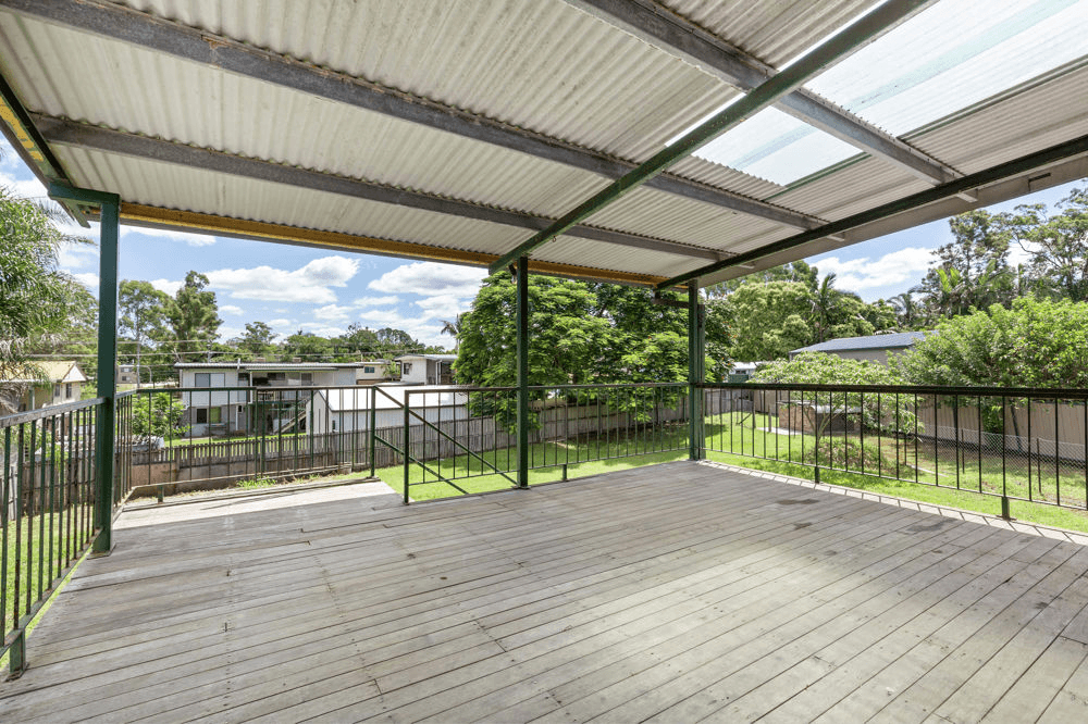 62 Paperbark Street, CRESTMEAD, QLD 4132