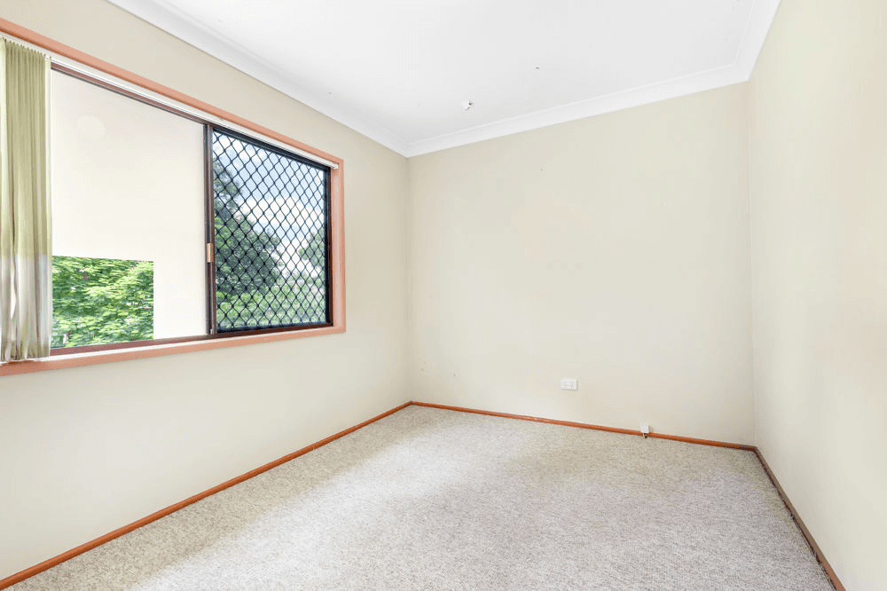 62 Paperbark Street, CRESTMEAD, QLD 4132