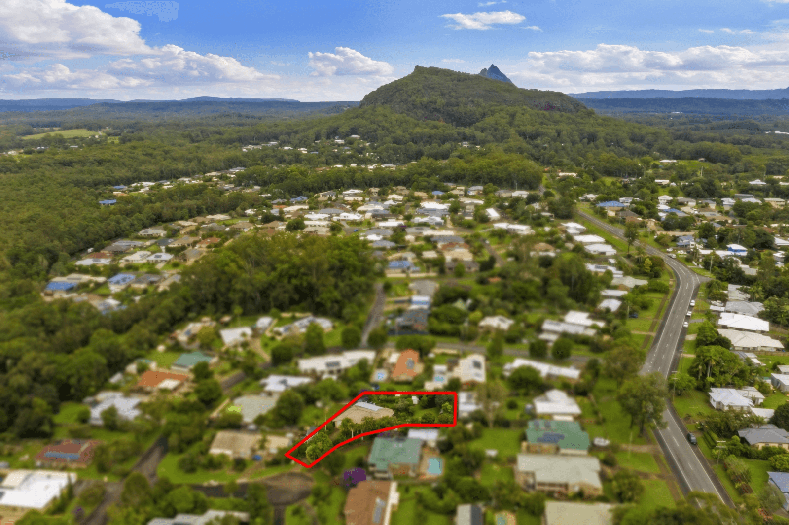 2 Vista Court, GLASS HOUSE MOUNTAINS, QLD 4518