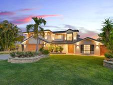 8 Fendi Place, EIGHT MILE PLAINS, QLD 4113