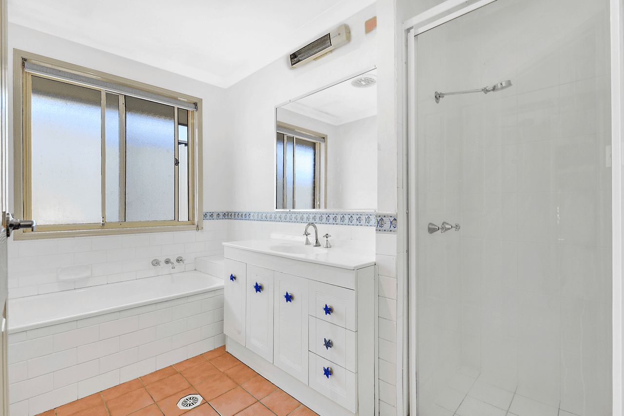 98 Henry Cotton Drive, PARKWOOD, QLD 4214