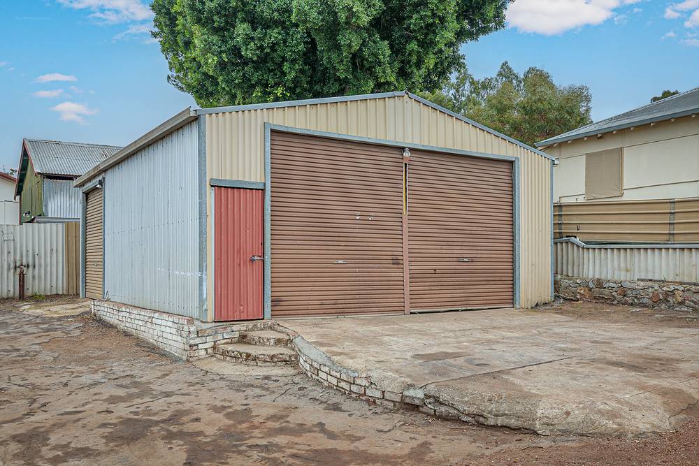 13 Robinson Street, NORTHAM, WA 6401