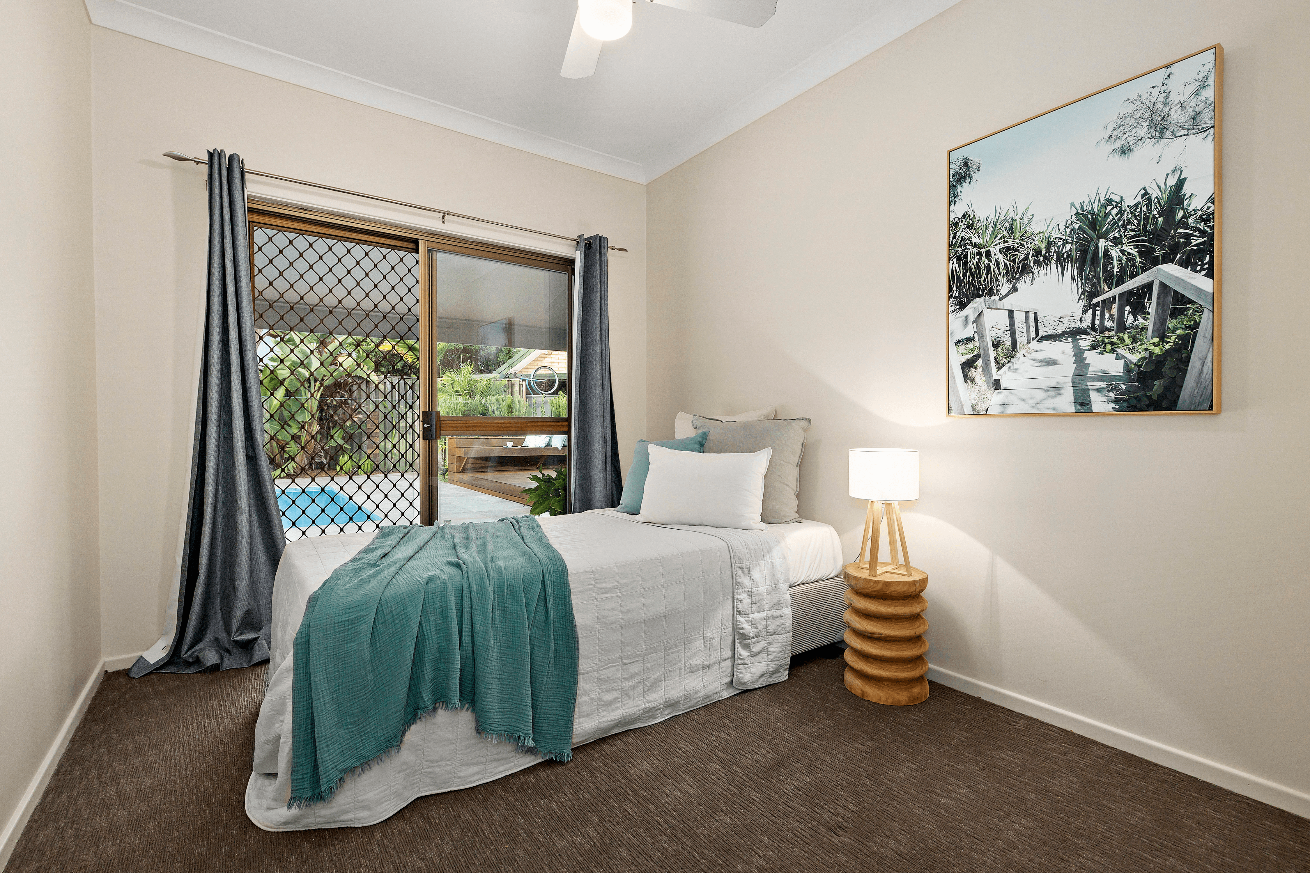 23 Lorikeet Lane, BURLEIGH WATERS, QLD 4220