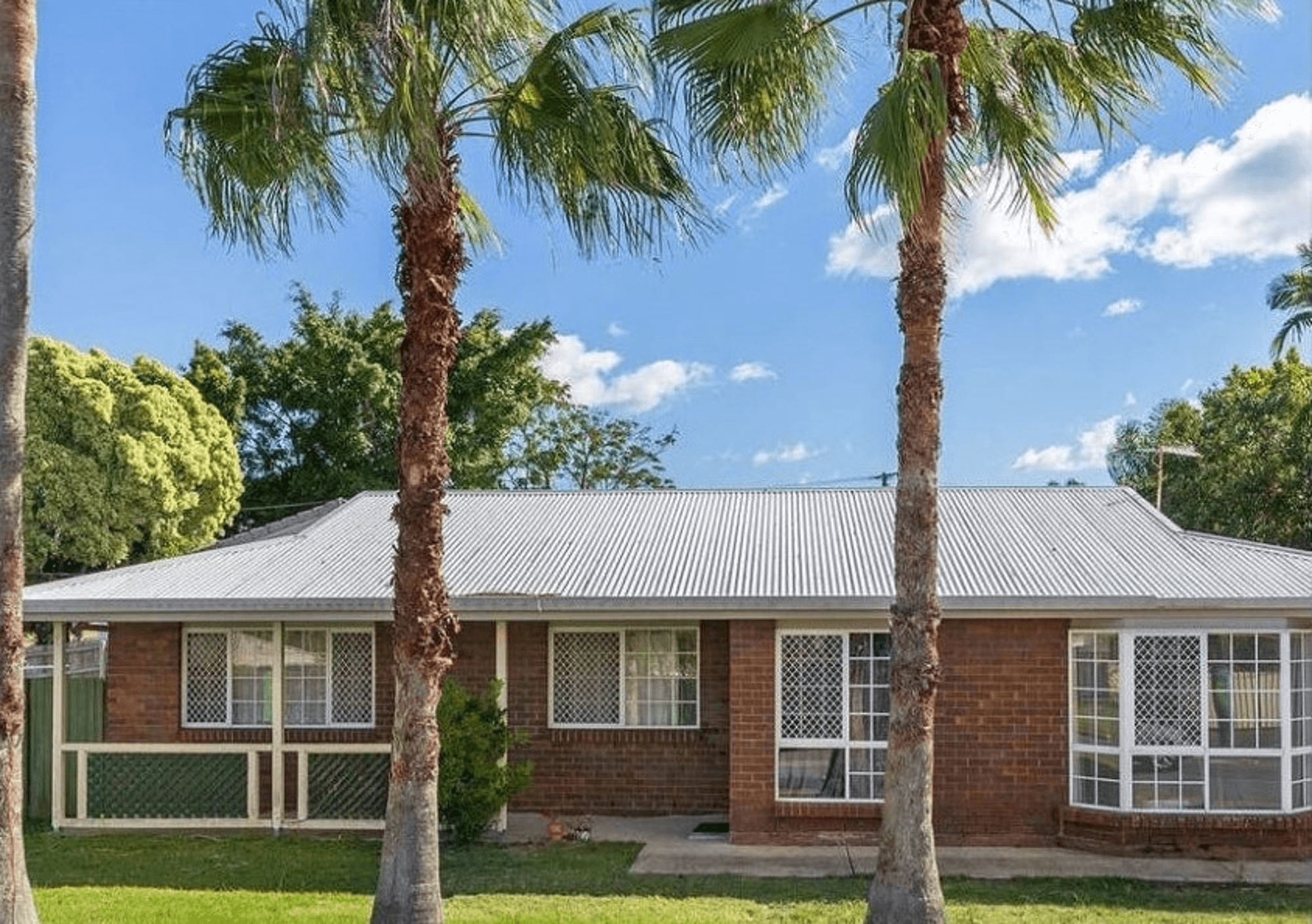 1 Serissa Court, CRESTMEAD, QLD 4132