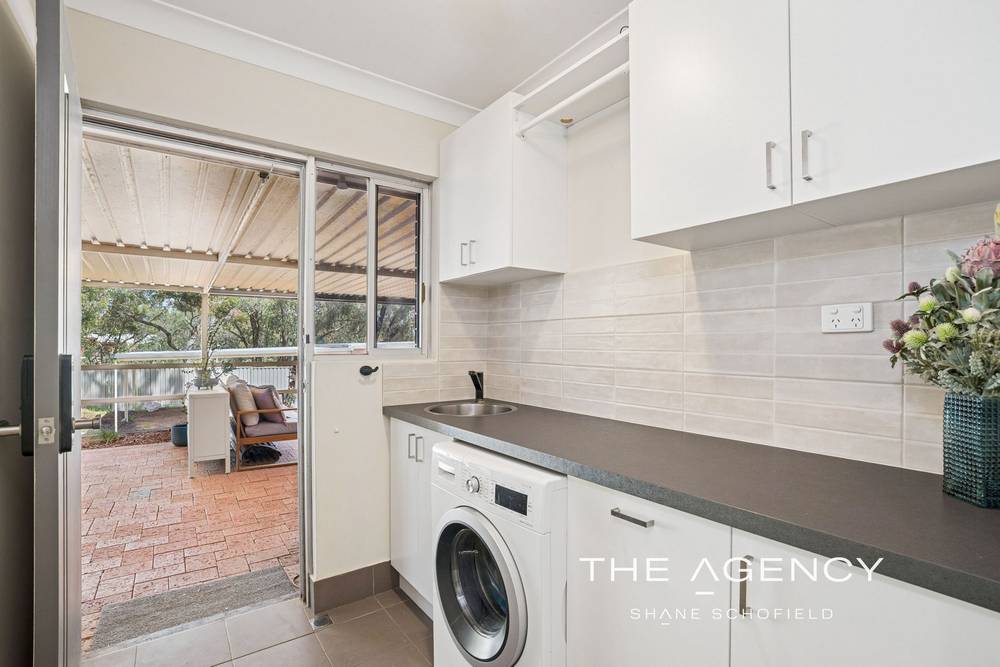 20 Abingdon Road, Swan View, WA 6056