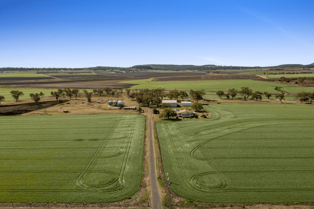 187 Felton Clifton Road, FELTON, QLD 4358