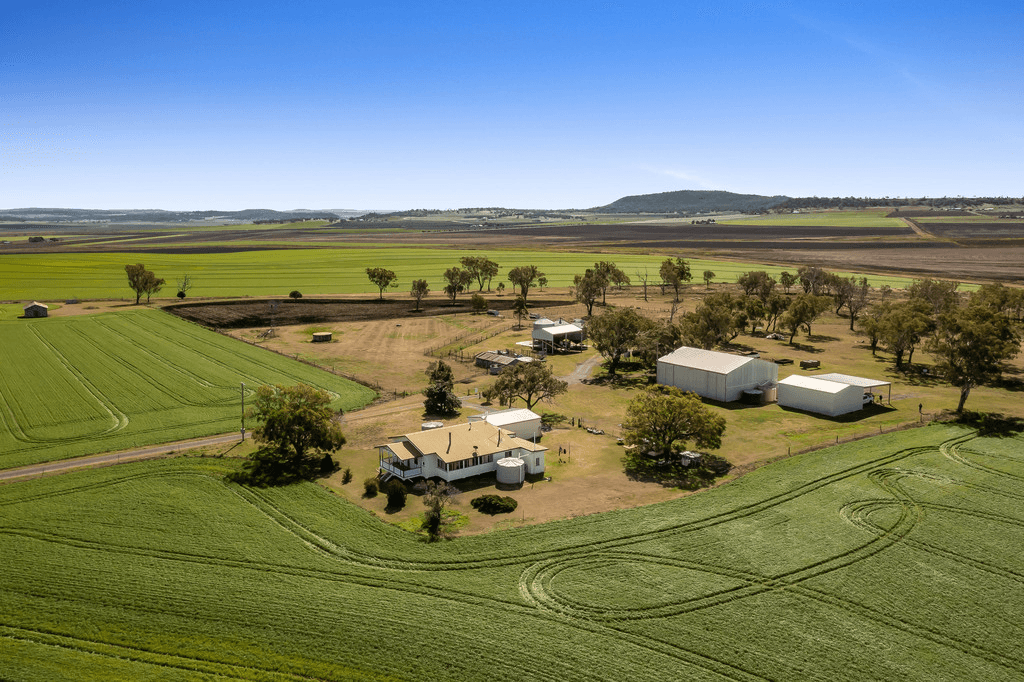 187 Felton Clifton Road, FELTON, QLD 4358