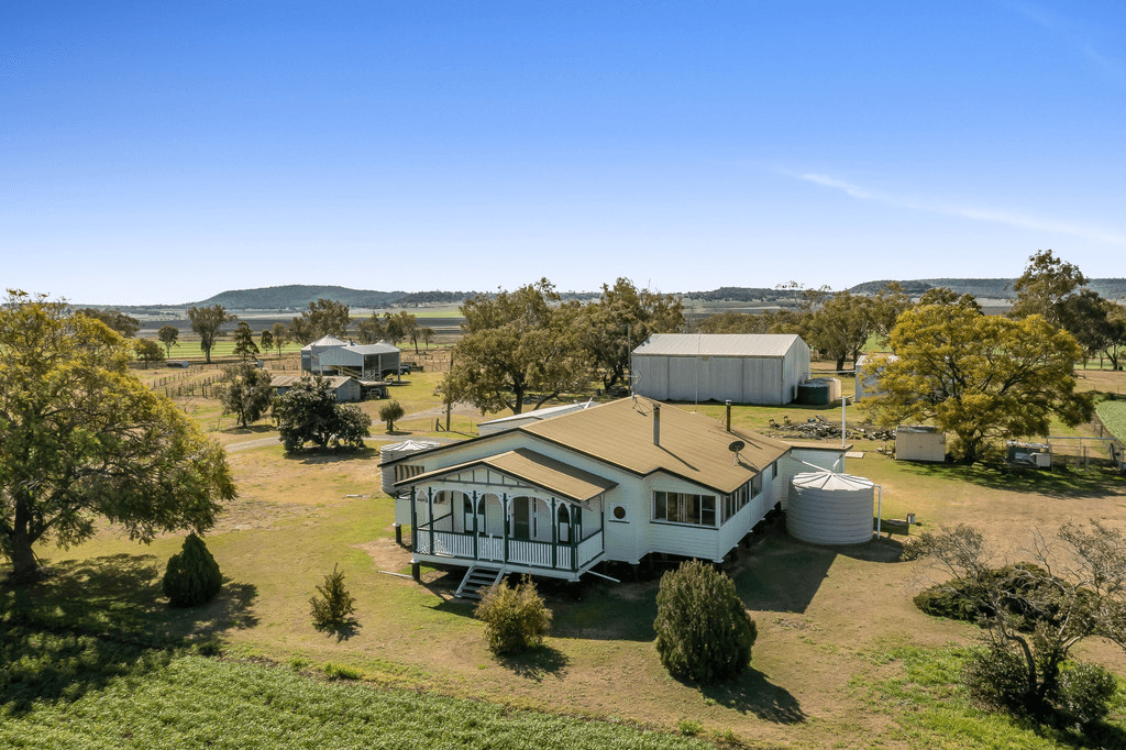 187 Felton Clifton Road, FELTON, QLD 4358