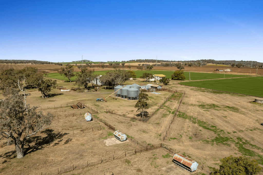 187 Felton Clifton Road, FELTON, QLD 4358