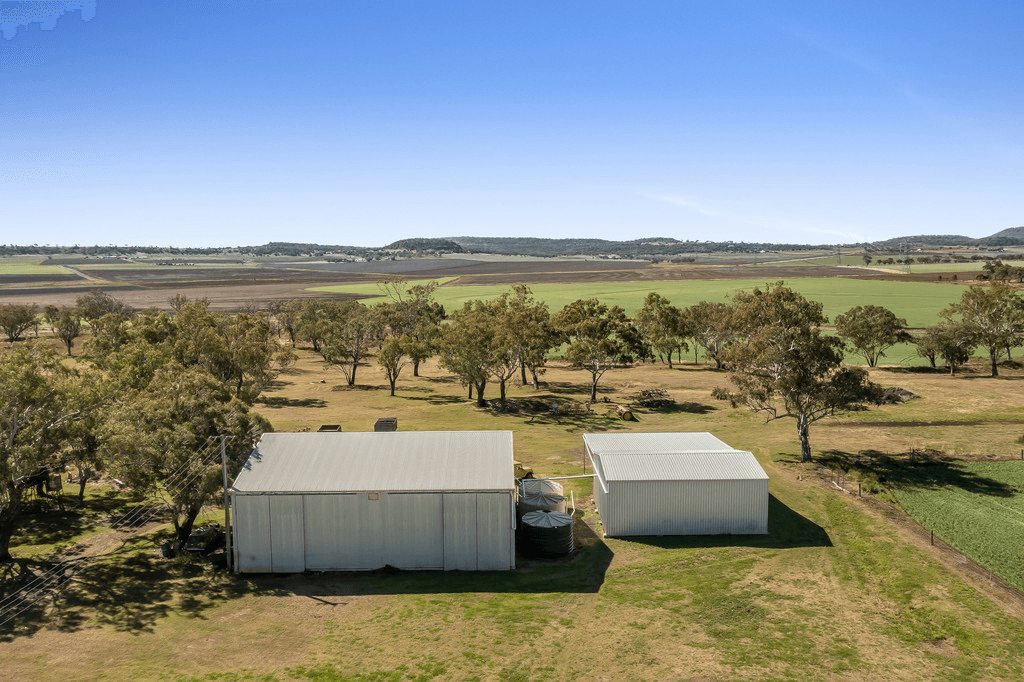 187 Felton Clifton Road, FELTON, QLD 4358