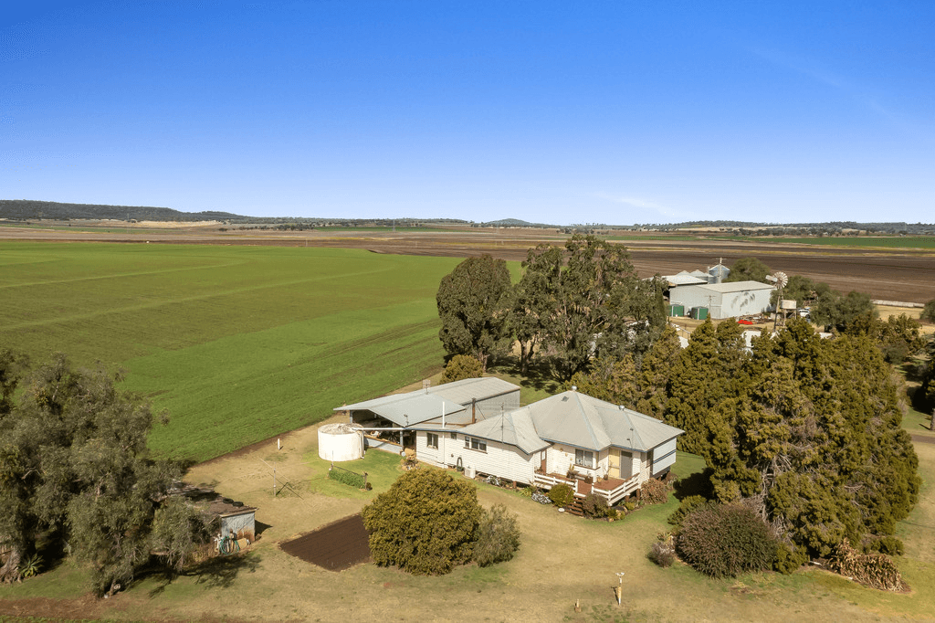 187 Felton Clifton Road, FELTON, QLD 4358