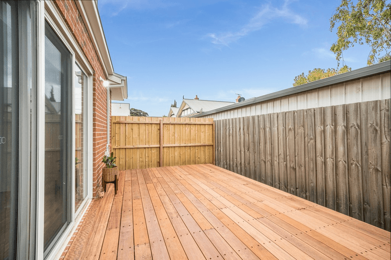 2/95 Roslyn Road, Belmont, VIC 3216