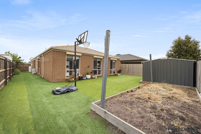 4 Abbott Street, Melton South, VIC 3338