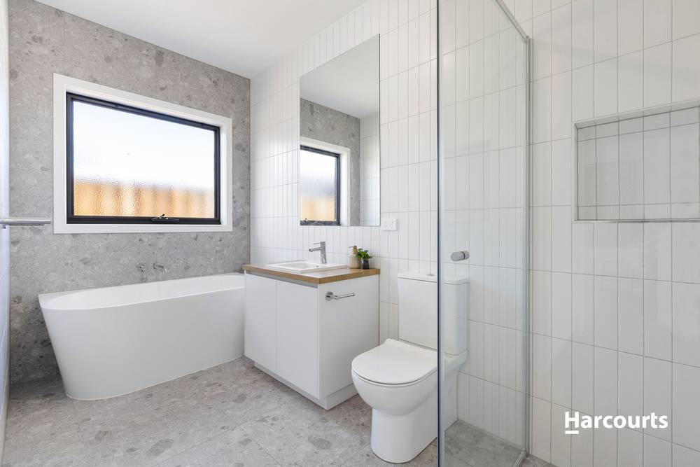 8 Carroll Street, Leopold, VIC 3224