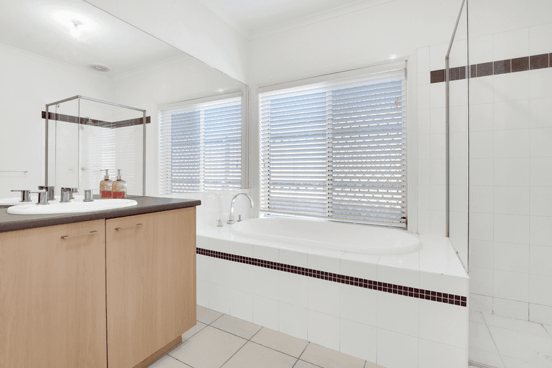 72 Axminster Drive, Craigieburn, VIC 3064