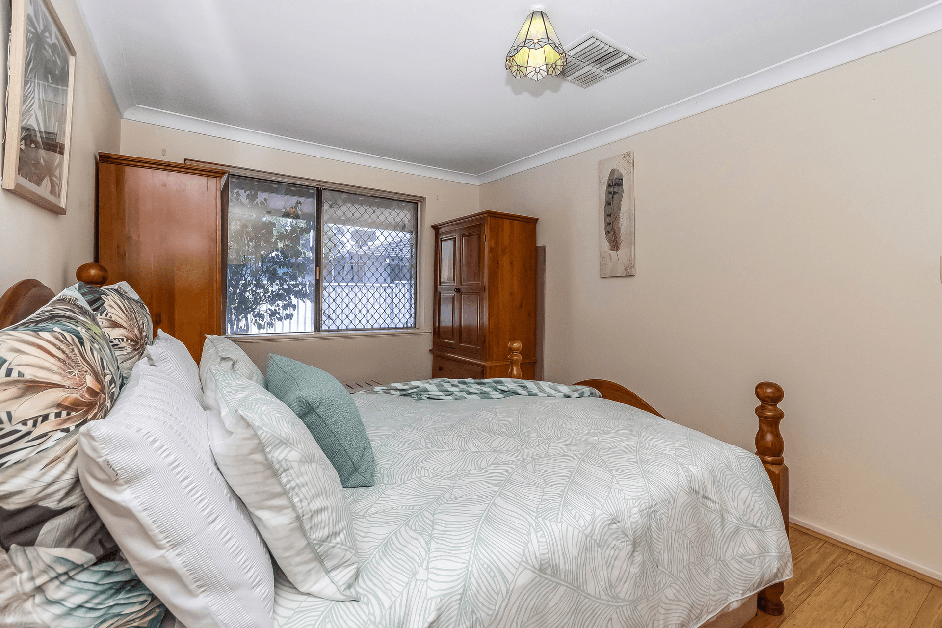 10 Teak Way, Maddington, WA 6109