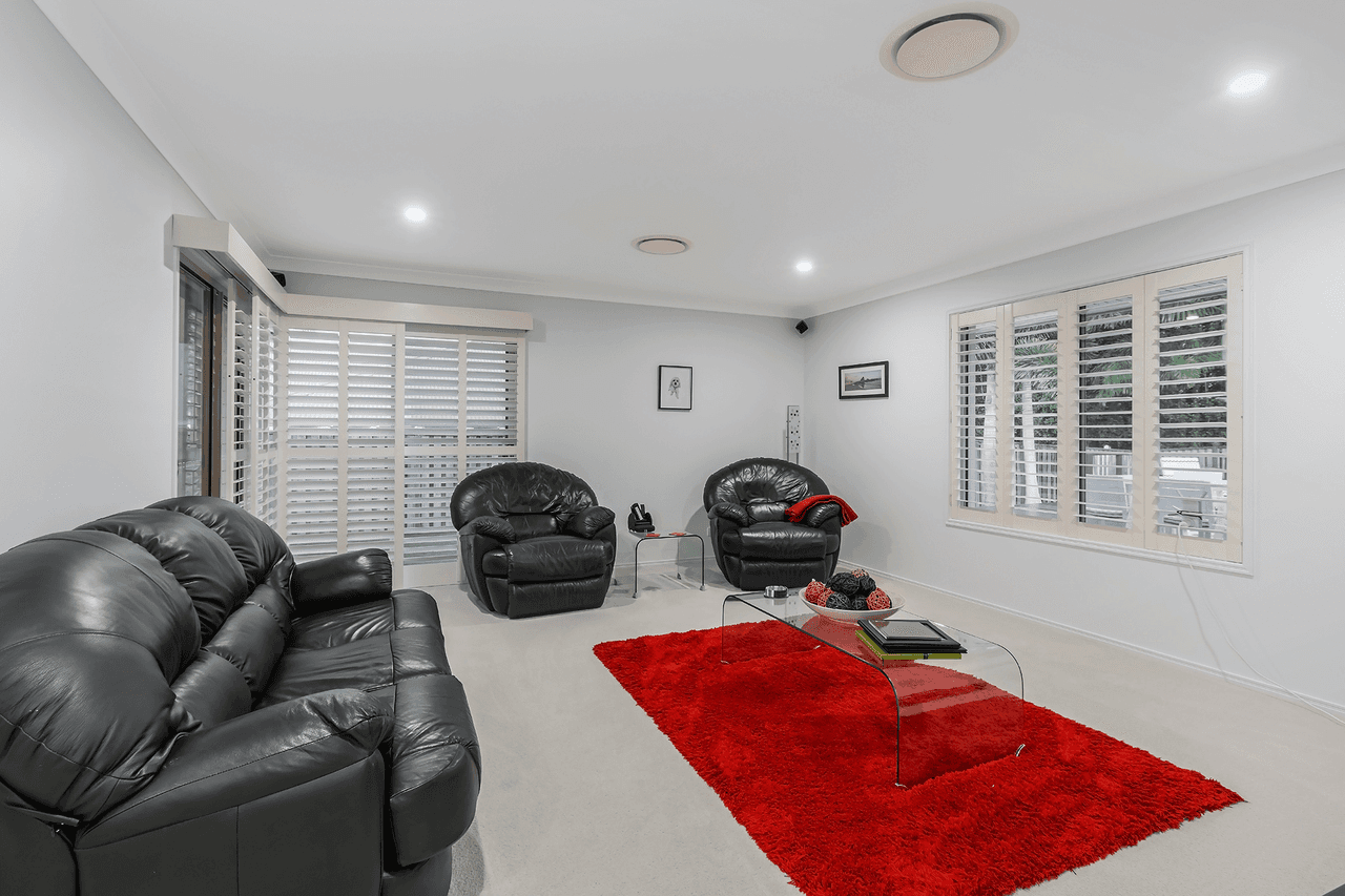 18 Crusade Court, COOMERA WATERS, QLD 4209