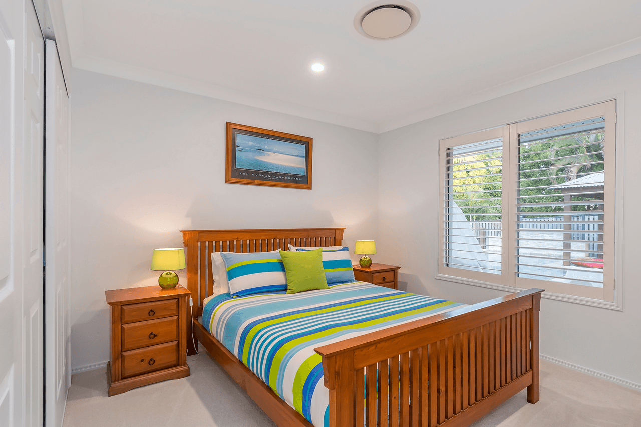 18 Crusade Court, COOMERA WATERS, QLD 4209