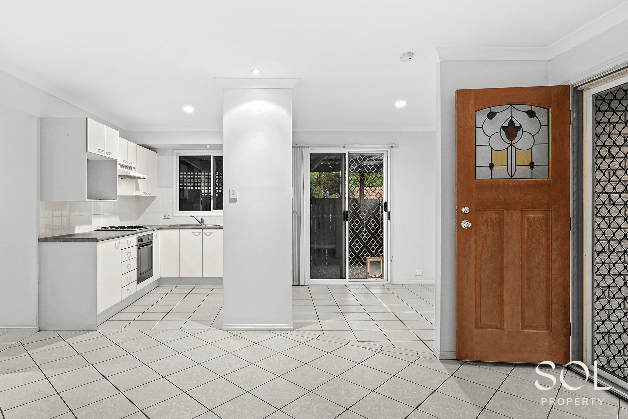18 Chevrotain Place, CHERMSIDE WEST, QLD 4032