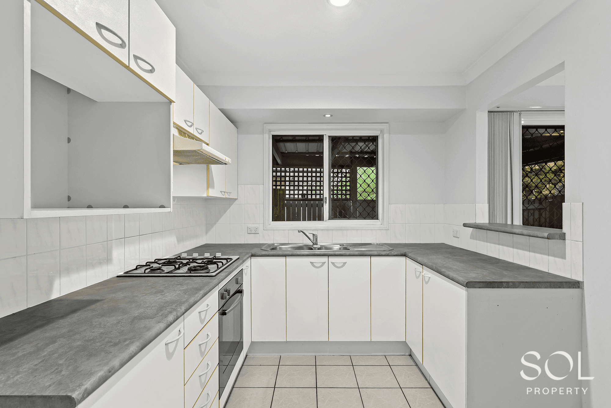 18 Chevrotain Place, CHERMSIDE WEST, QLD 4032