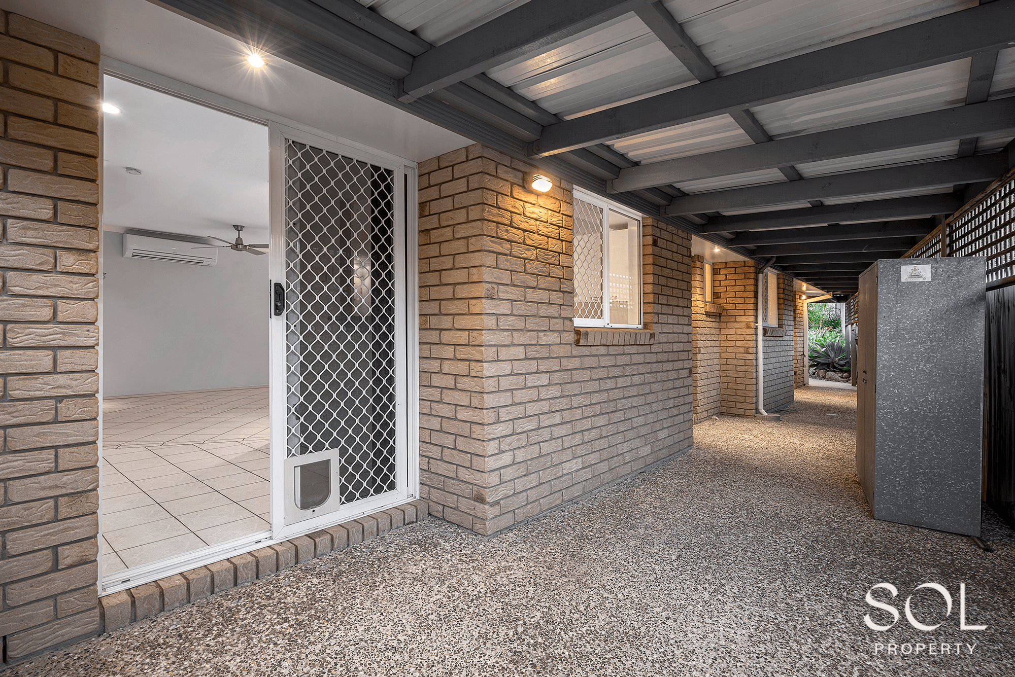 18 Chevrotain Place, CHERMSIDE WEST, QLD 4032