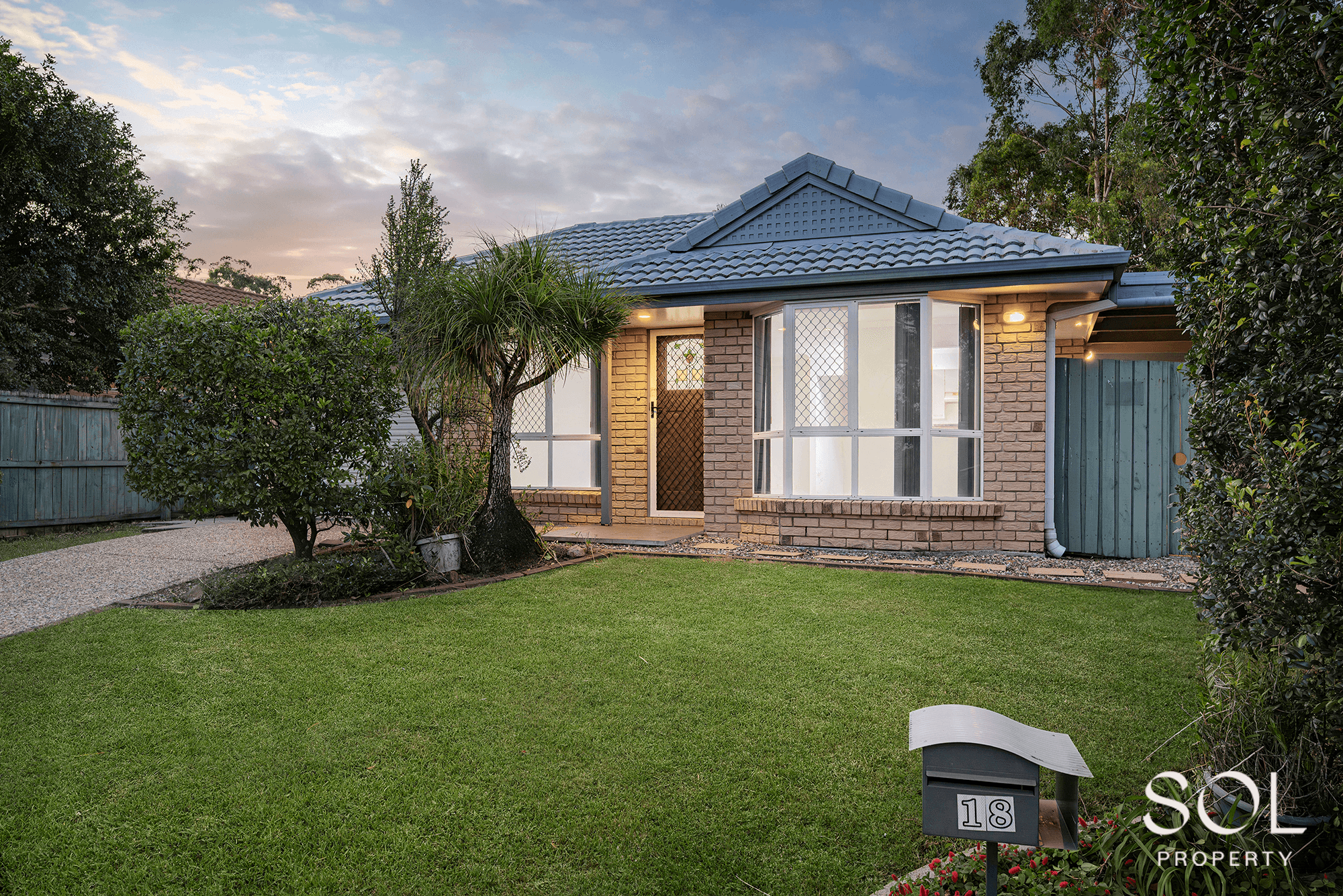 18 Chevrotain Place, CHERMSIDE WEST, QLD 4032