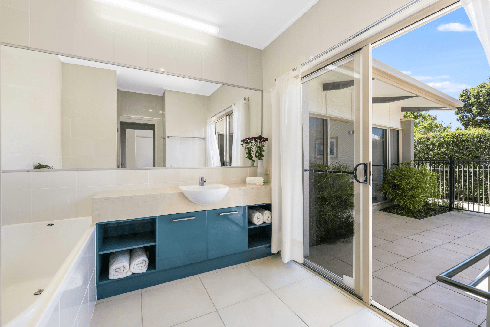 33 Pelican Waters Boulevard, PELICAN WATERS, QLD 4551