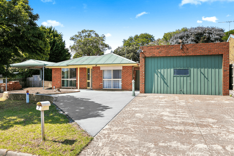 7 Penguin Close, Blind Bight, VIC 3980