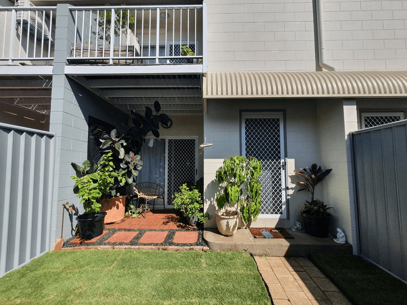 2/25-27 Fairweather Street, Yorkeys Knob, QLD 4878