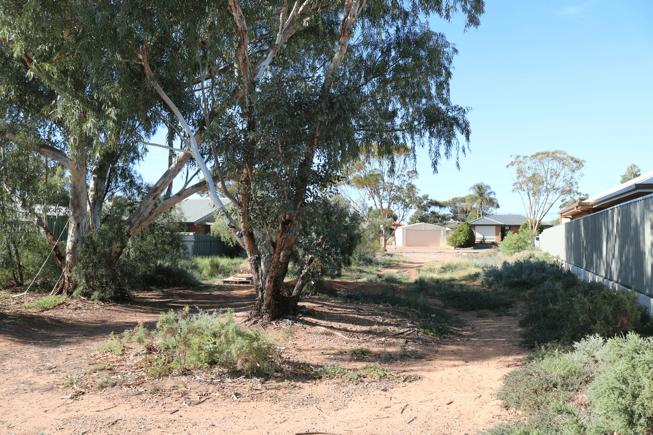 11 Simmons Crescent, Port Augusta West, SA 5700