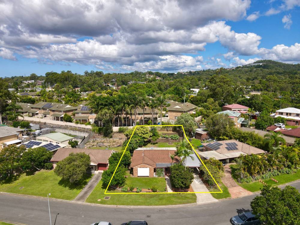 18 Saxon Court, NERANG, QLD 4211