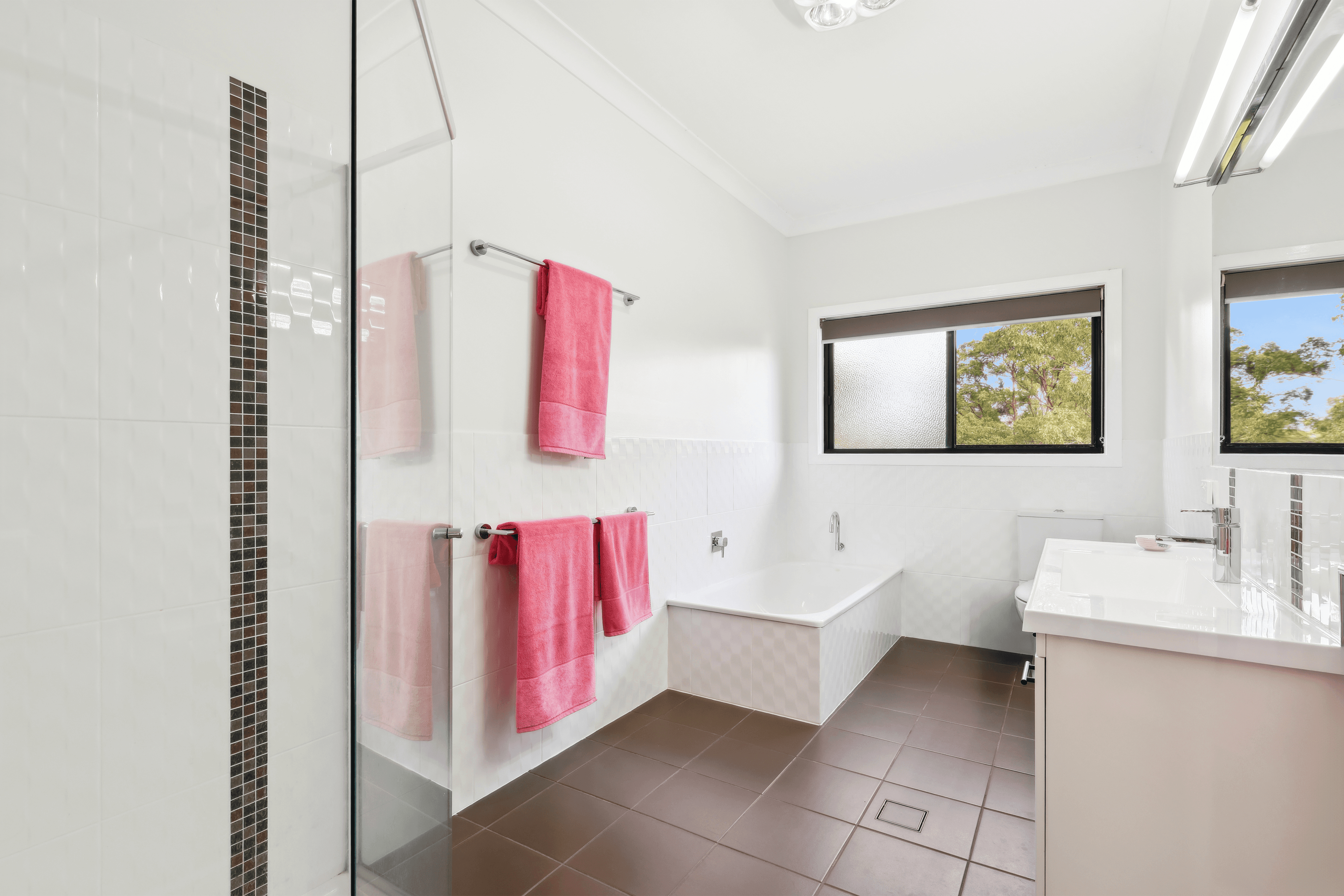 63-65 Country Crescent, NERANG, QLD 4211