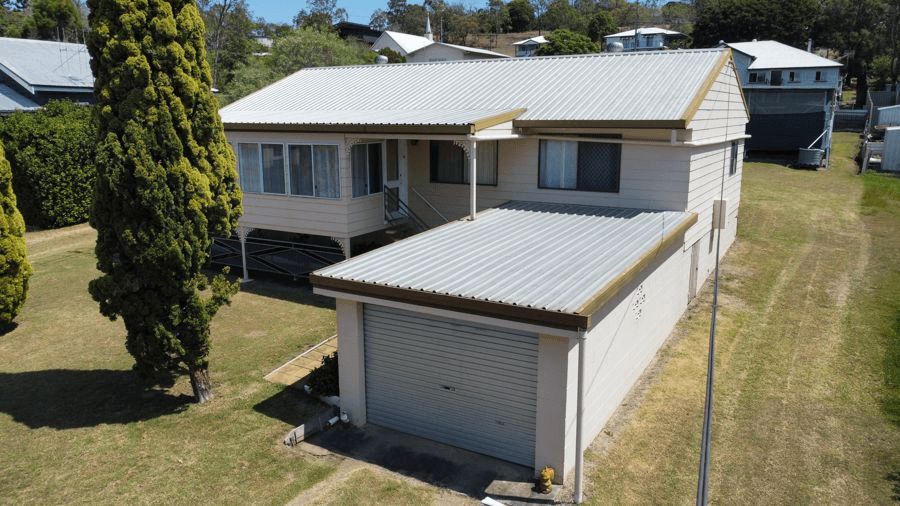 9 Murphy Street, GOOMERI, QLD 4601