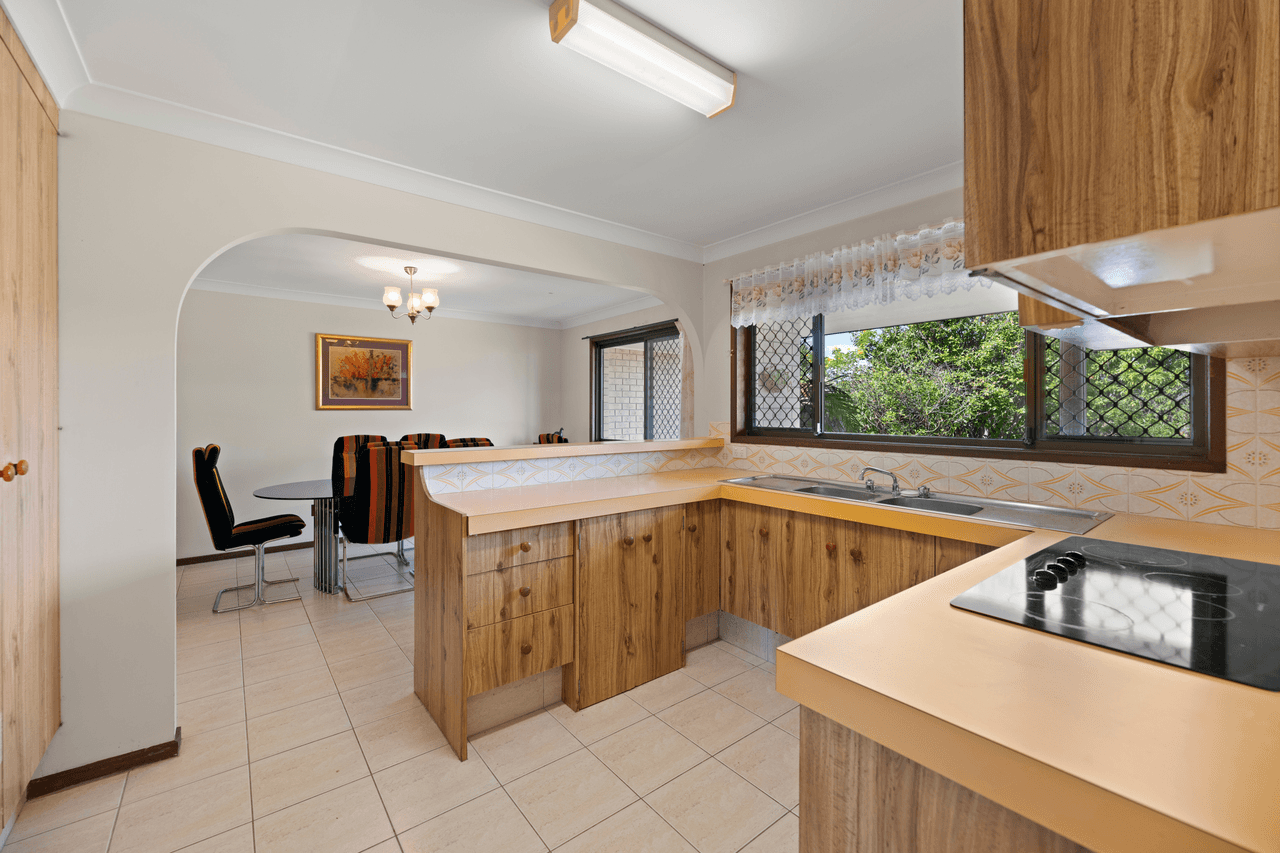 25 Bellbird Avenue, BURLEIGH WATERS, QLD 4220