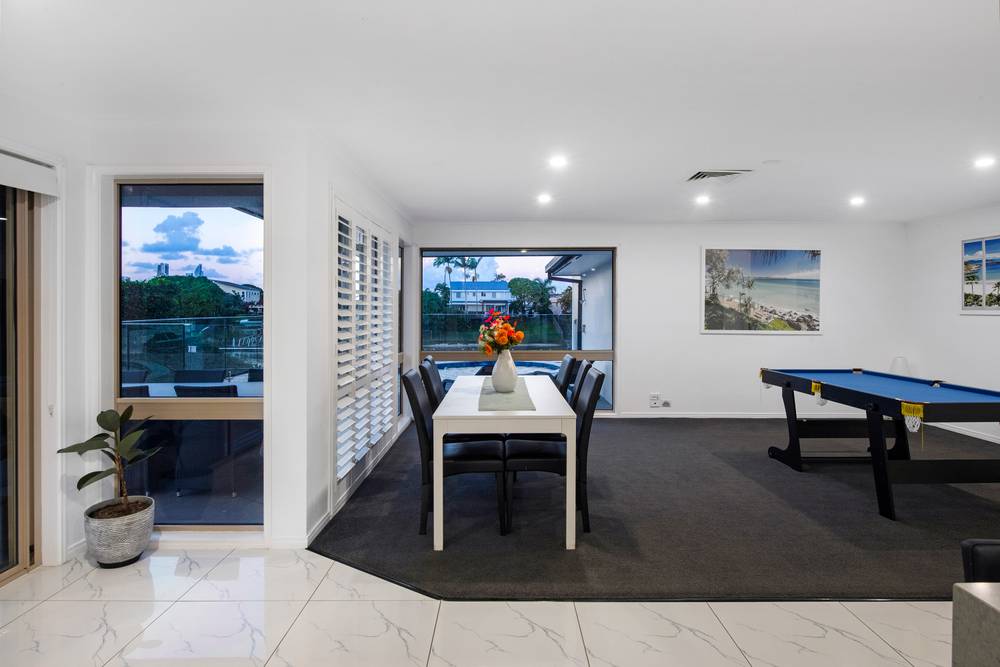 34 Village High Road, BENOWA WATERS, QLD 4217