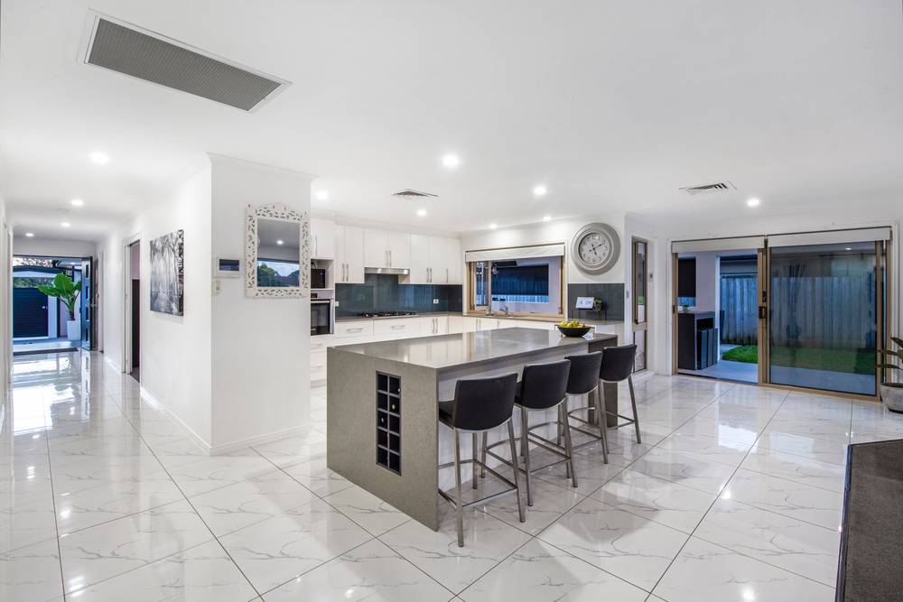 34 Village High Road, BENOWA WATERS, QLD 4217