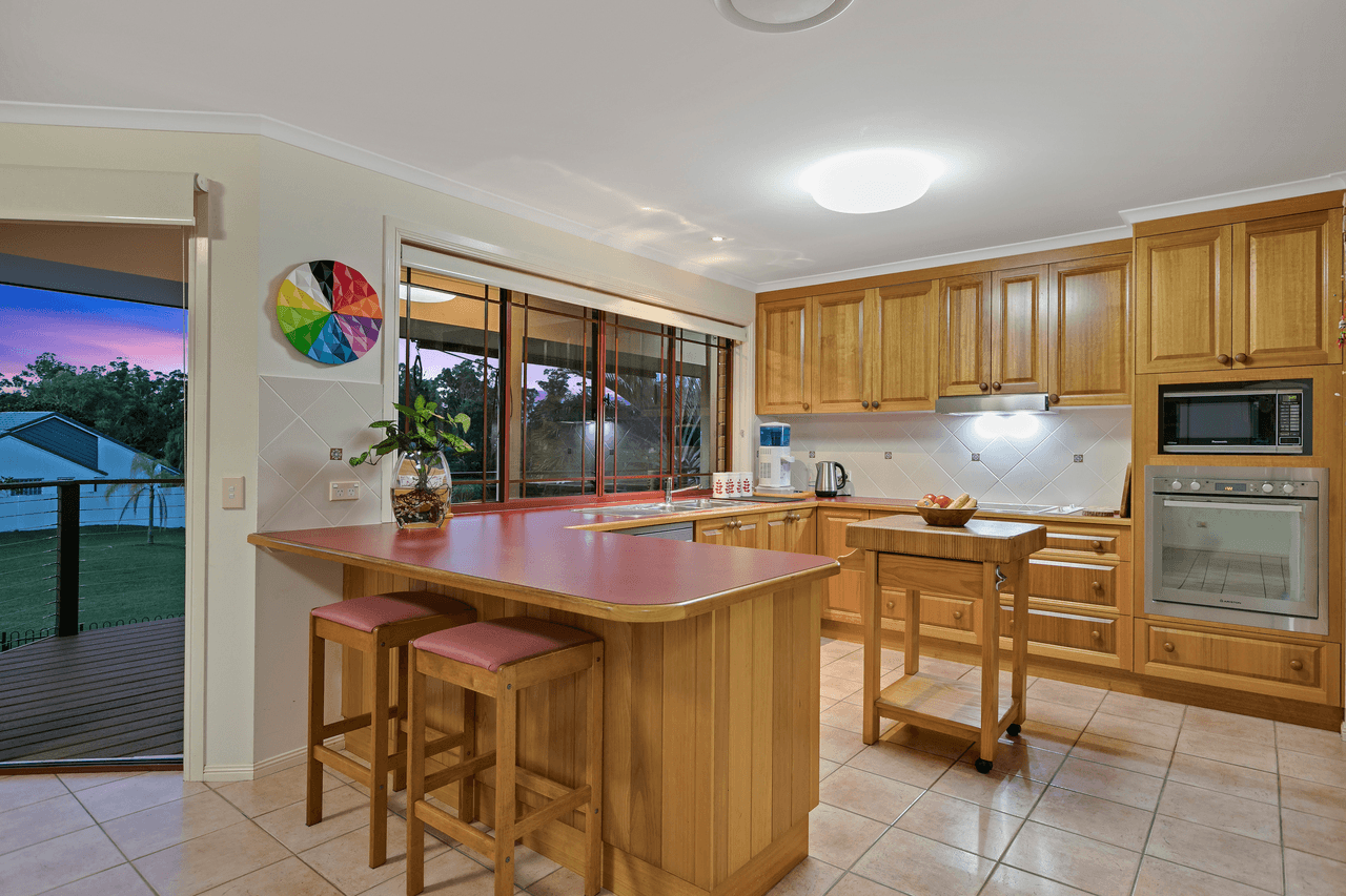 38 Kapilano Crescent, MOUNTAIN CREEK, QLD 4557