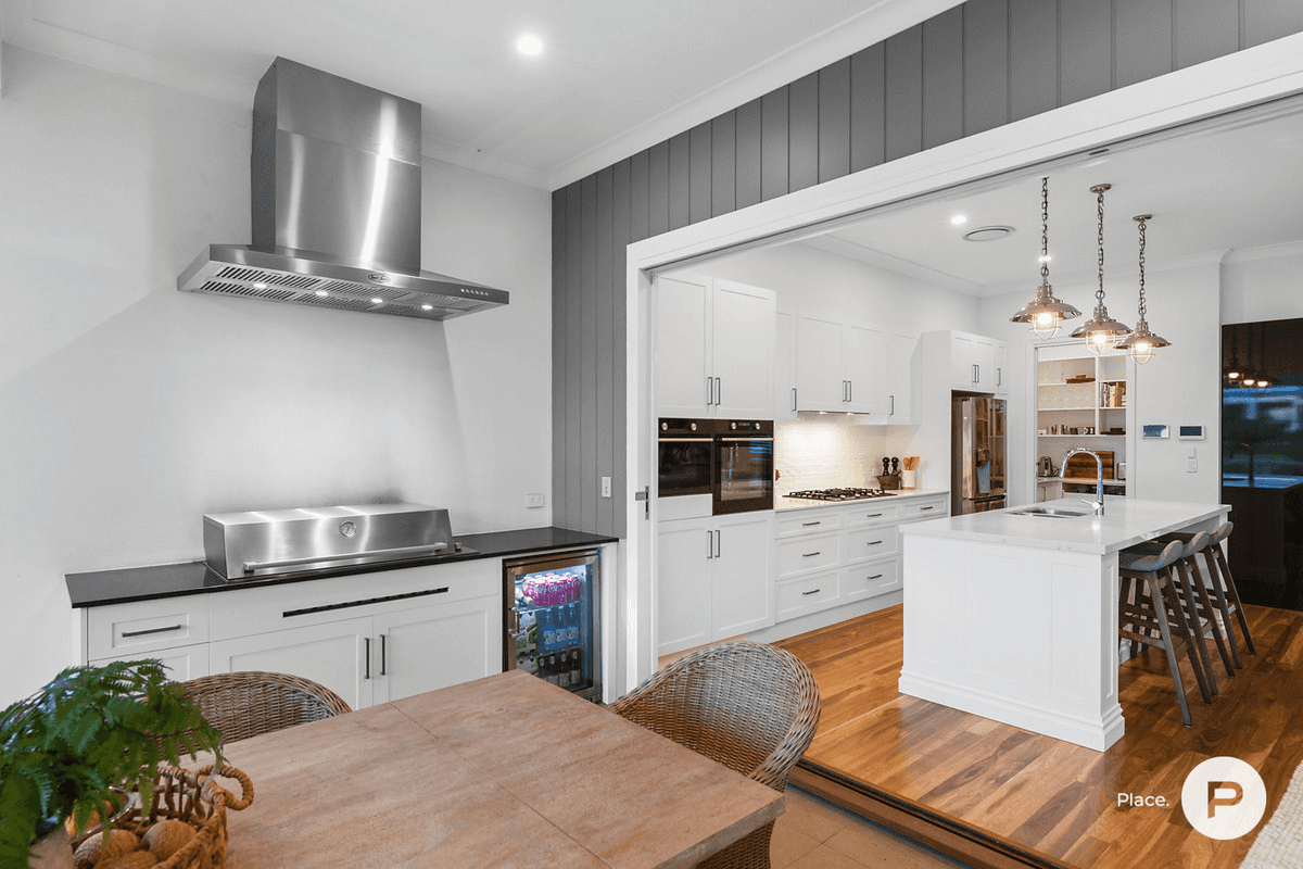 24 Stevens Street, Yeronga, QLD 4104